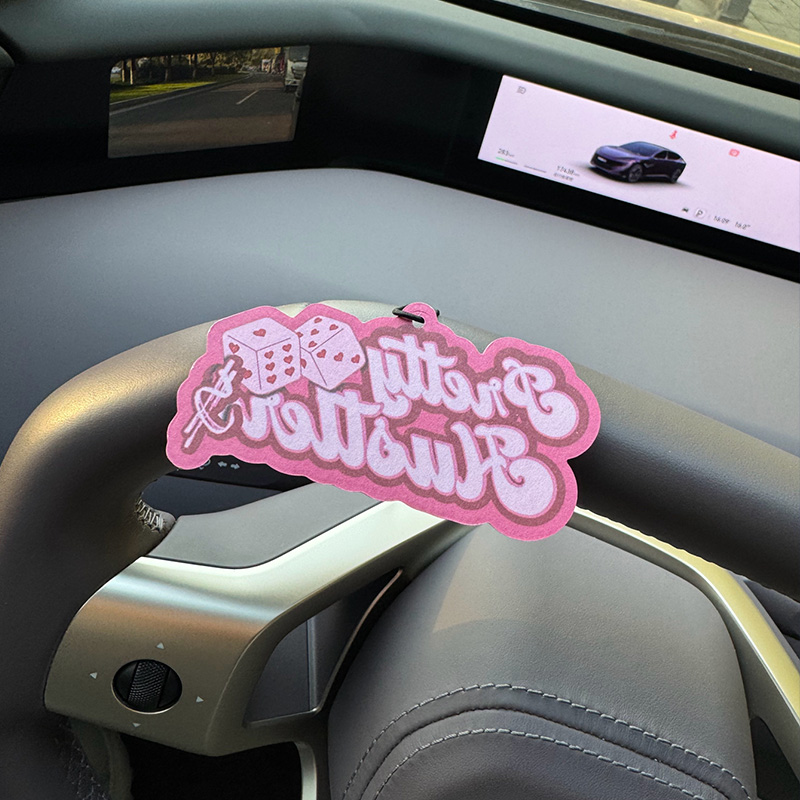 Cadeau voor een vriendin of vr - Car Accessories Juicy Couture recensie en prijs